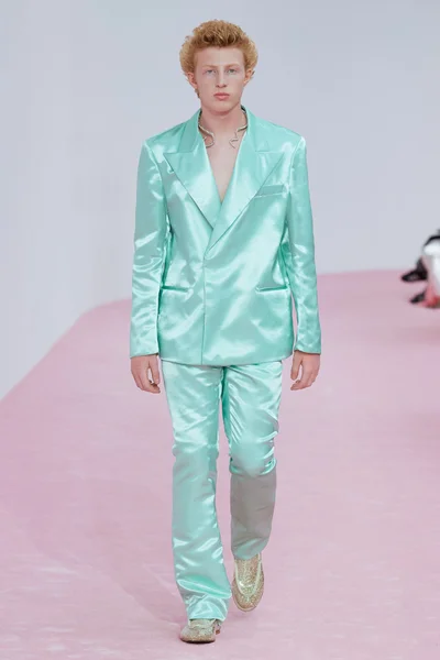 Look 37